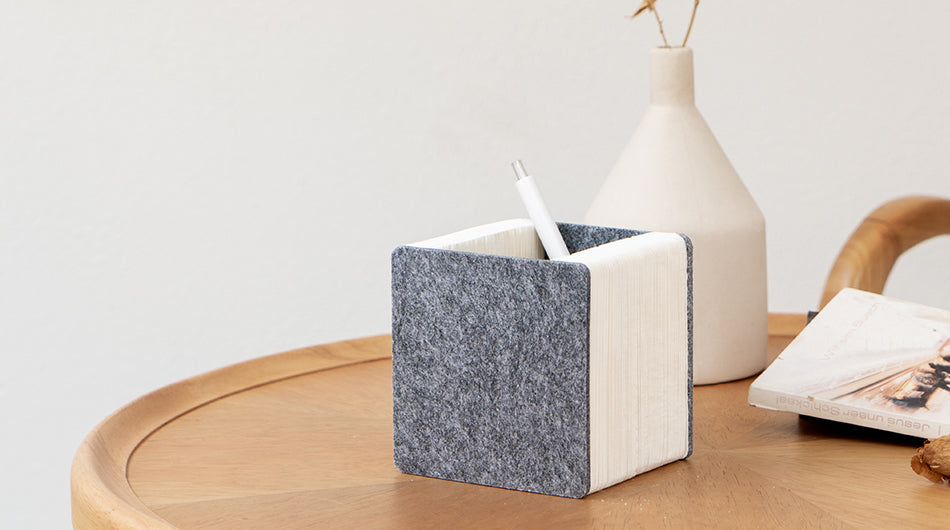 Accordion Kraft Paper Pen Holder – Expandable Desk Organiser with Bamboo or Felt Panels